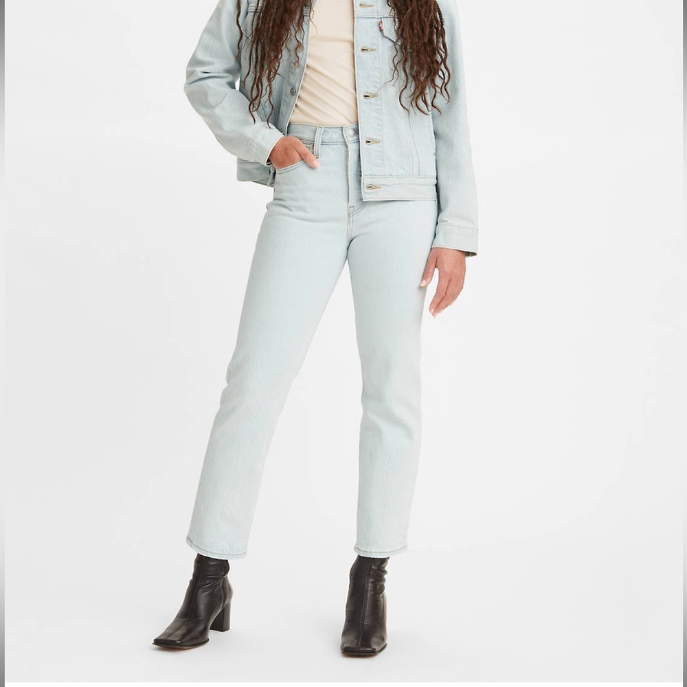 Levi Wedgie Fit Straight Jeans